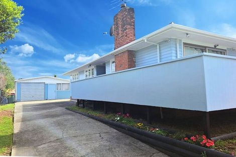 Photo of property in 6 Wharf Road, Te Atatu Peninsula, Auckland, 0610