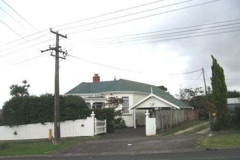 Photo of property in 7 Colonial Road, Chatswood, Auckland, 0626