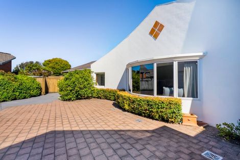 Photo of property in 363b Mangorei Road, Merrilands, New Plymouth, 4312