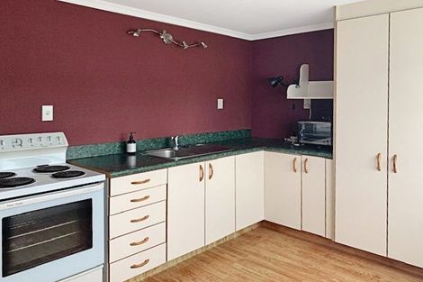 Photo of property in 8 Edinburgh Terrace, Foxton Beach, Foxton, 4815