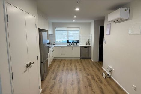 Photo of property in 7/25 Vodanovich Road, Te Atatu South, Auckland, 0610