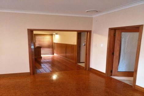 Photo of property in 6 Beaubank Road, Kelston, Auckland, 0602