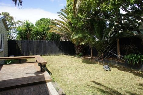 Photo of property in 2/42c Schnapper Rock Road, Schnapper Rock, Auckland, 0632