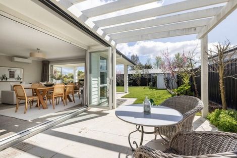 Photo of property in 11 Margaret Avenue, Havelock North, 4130