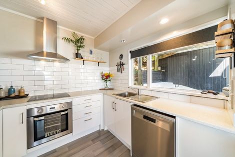 Photo of property in 31 Moana Road, Plimmerton, Porirua, 5026