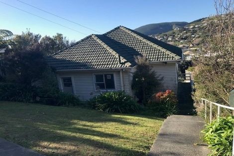 Photo of property in 20 The Drive, Tawa, Wellington, 5028