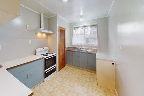 Photo of property in 42 Kimberley Grove, Westbrook, Palmerston North, 4412