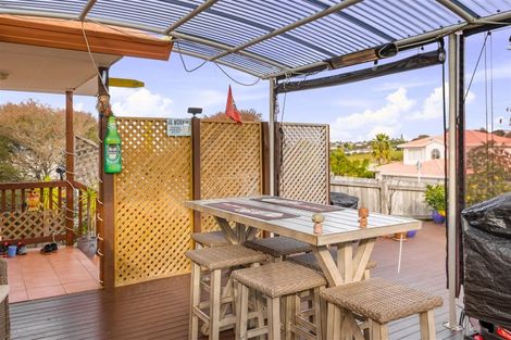 Photo of property in 51 Broadfield Street, Massey, Auckland, 0614