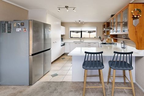 Photo of property in 1/7 Spring Grove, Henderson, Auckland, 0612