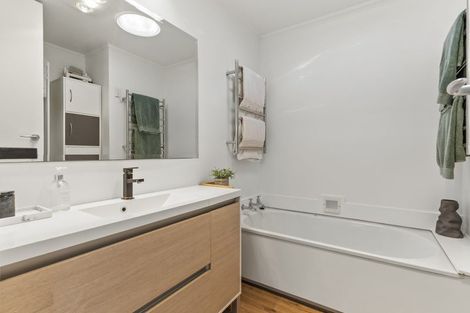 Photo of property in 52c Downer Access Road, Kaukapakapa, 0873