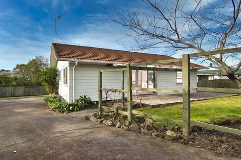 Photo of property in 16 Mile Place, Henderson, Auckland, 0612