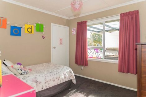 Photo of property in 17 Smith Street, Dannevirke, 4930