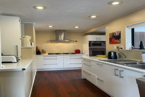 Photo of property in 1/86 Browns Bay Road, Rothesay Bay, Auckland, 0630