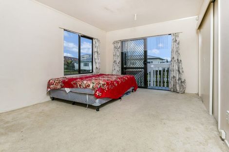 Photo of property in 2/62 Tonar Street, Northcote, Auckland, 0627