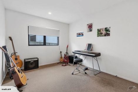 Photo of property in 29 Tawa Place, Orewa, 0931
