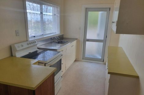 Photo of property in 39a Simons Street, Moturoa, New Plymouth, 4310