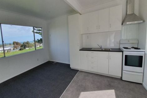 Photo of property in 40 Rangiora Street, Castlecliff, Whanganui, 4501