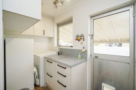 Photo of property in 56 Severn Street, Clifton, Invercargill, 9812