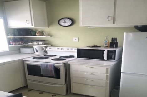 Photo of property in 8/218 Onepu Road, Lyall Bay, Wellington, 6022