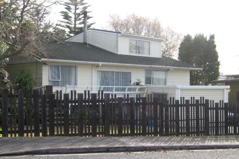 Photo of property in 15 Piccadilly Circus, Snells Beach, 0920