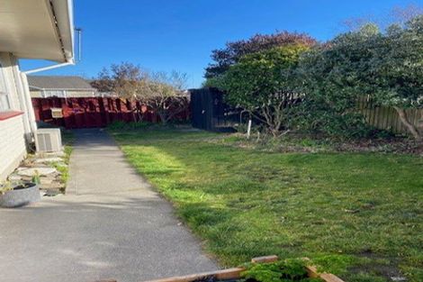 Photo of property in 52 Royal Park Drive, Parklands, Christchurch, 8083