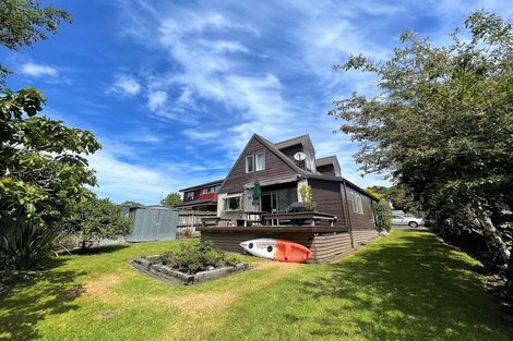 Photo of property in 2/42 Headcorn Place, Botany Downs, Auckland, 2010