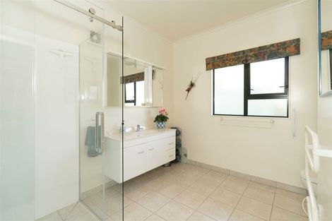 Photo of property in 6 Hillcrest Lane, Levin, 5510