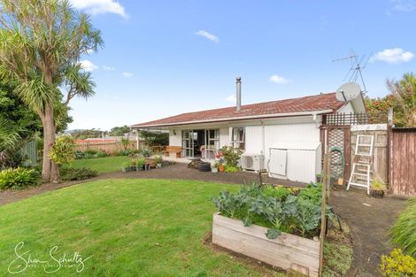 Photo of property in 7 Whaka Street, Maungaturoto, 0520
