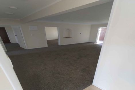 Photo of property in 4 Butterworth Avenue, Opaheke, Papakura, 2113