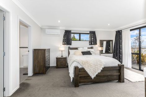 Photo of property in 73 Aotea Drive, Aotea, Porirua, 5024