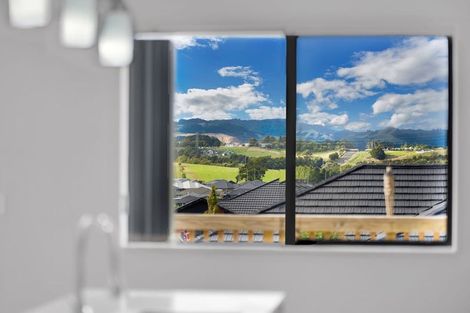 Photo of property in 2 Bellenden Crescent, Pokeno, 2402