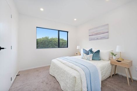 Photo of property in 64a Triangle Road, Massey, Auckland, 0614