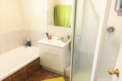 Photo of property in 14a Wattle Street, New Lynn, Auckland, 0600