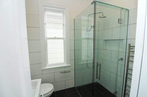 Photo of property in 68 Roxburgh Street, Mount Victoria, Wellington, 6011