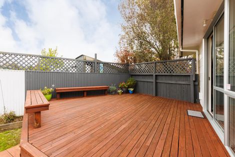 Photo of property in 28 Escort Grove, Awapuni, Palmerston North, 4412