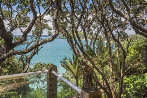 Photo of property in 128a Vauxhall Road, Narrow Neck, Auckland, 0624