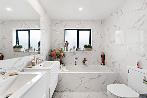 Photo of property in 13 Ahorangi Road, Silverdale, 0932