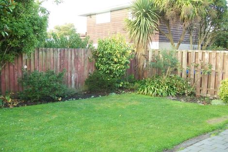 Photo of property in 2/23 Crofton Road, Harewood, Christchurch, 8051