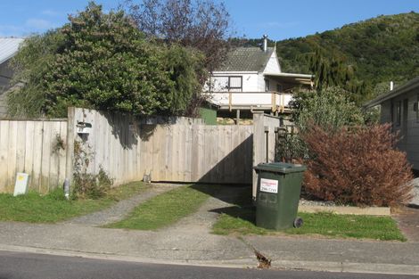 Photo of property in 27 Hookway Grove, Paraparaumu, 5032
