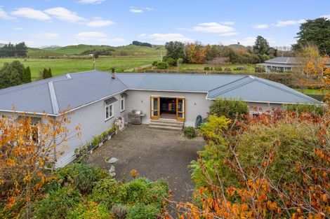 Photo of property in 65 Oparatai Road, Mangatainoka, Pahiatua, 4982