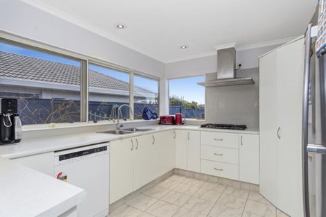 Photo of property in 18 Lotus Avenue, Mount Maunganui, 3116