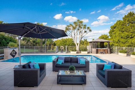 Photo of property in 7 Burgundy Park Avenue, Henderson, Auckland, 0612