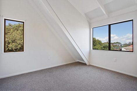 Photo of property in 114 Torkar Road, Clarks Beach, 2122