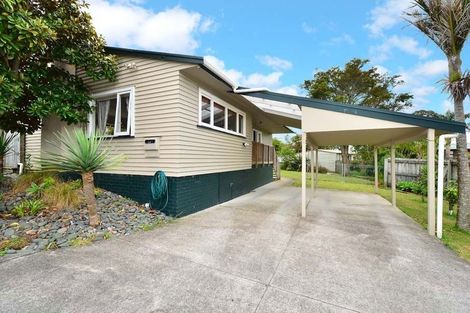 Photo of property in 1/15 Manuka Road, Bayview, Auckland, 0629