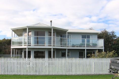 Photo of property in 9 Hartley Street, Foxton Beach, Foxton, 4815