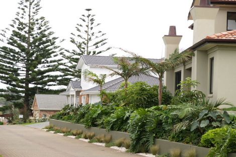 Photo of property in 5 Star Place, Cockle Bay, Auckland, 2014