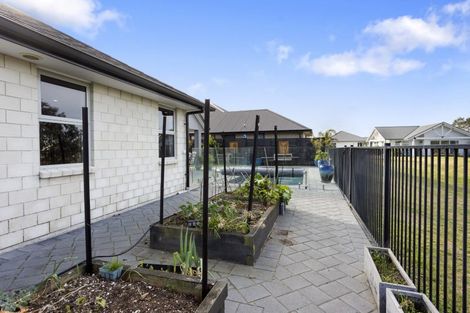 Photo of property in 48 Cassinia Close, Papamoa Beach, Papamoa, 3118