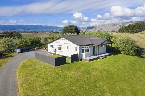 Photo of property in 93 Pukenamu Road, Te Horo, Otaki, 5581