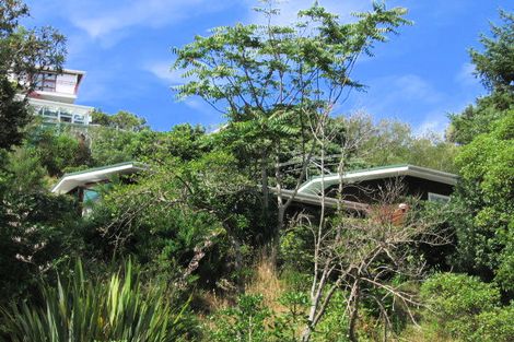 Photo of property in 32 Melrose Road, Island Bay, Wellington, 6023