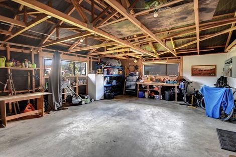 Photo of property in 143 Hagart-alexander Drive, Mosgiel, 9024